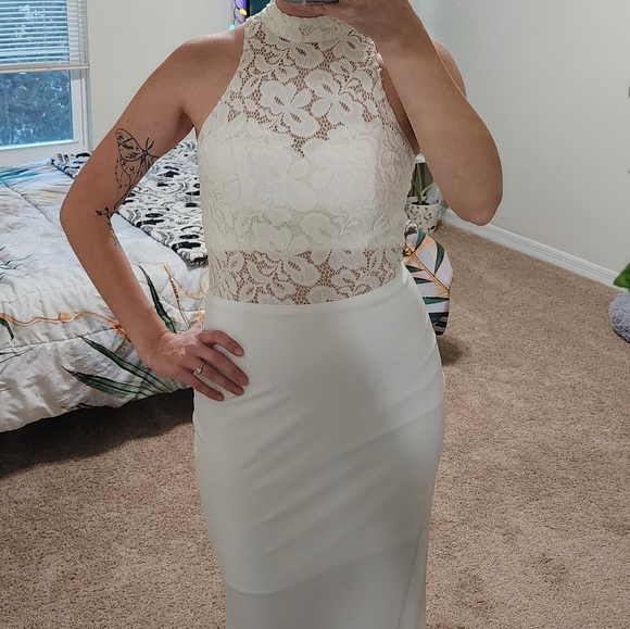 White dress - Picture 5 of 6